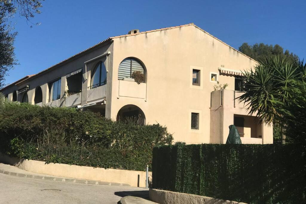 La Petite Pinede Studio Climatise Proche Plage Sanary-sur-Mer Eksteriør billede
