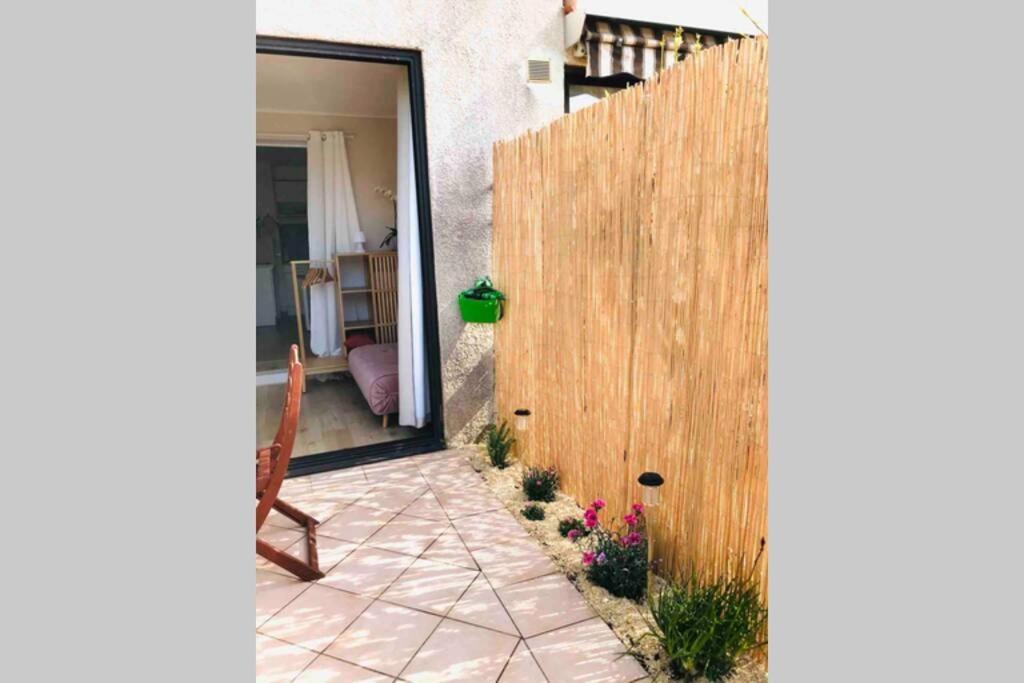 La Petite Pinede Studio Climatise Proche Plage Sanary-sur-Mer Eksteriør billede