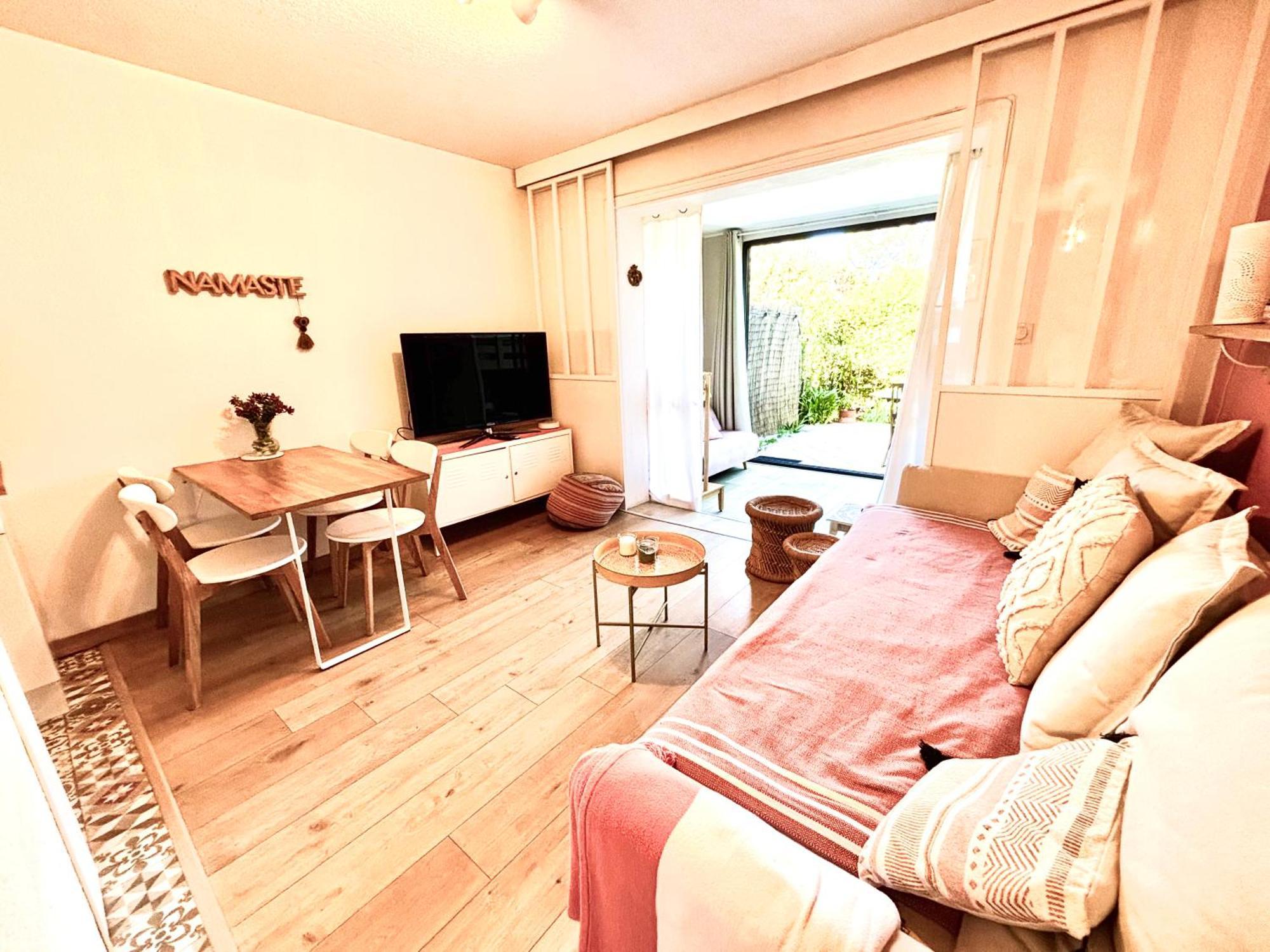 La Petite Pinede Studio Climatise Proche Plage Sanary-sur-Mer Eksteriør billede